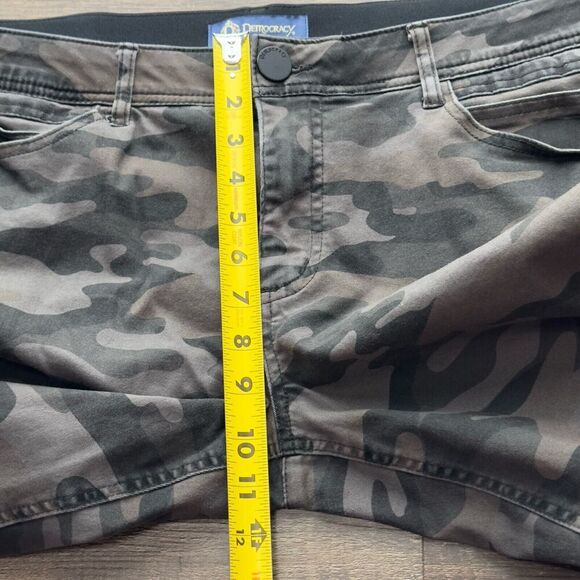 DEMOCRACY JEANS "Ab"solution Booty Lift Jegging Camo Print Stretch Womens Sz 16 - Picture 13 of 15